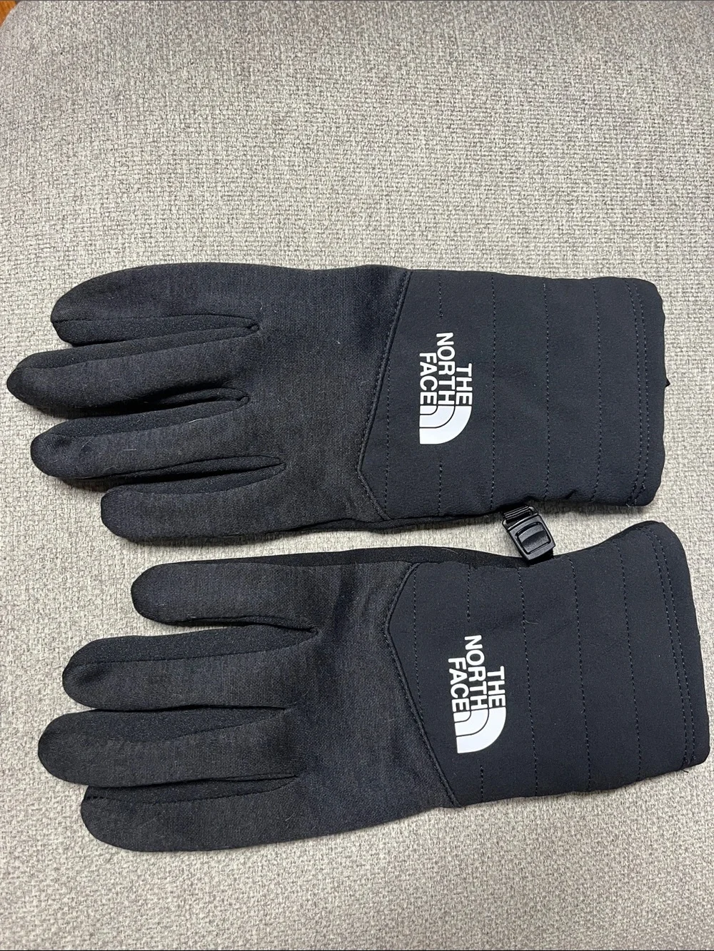 The North Face Black Men (M) or Women’s (L) Winter Gloves